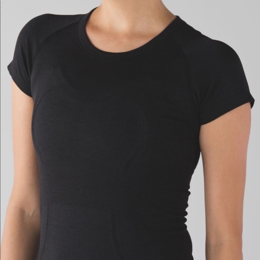 Lululemon Swift Tech Short Sleeve Size 10 Black